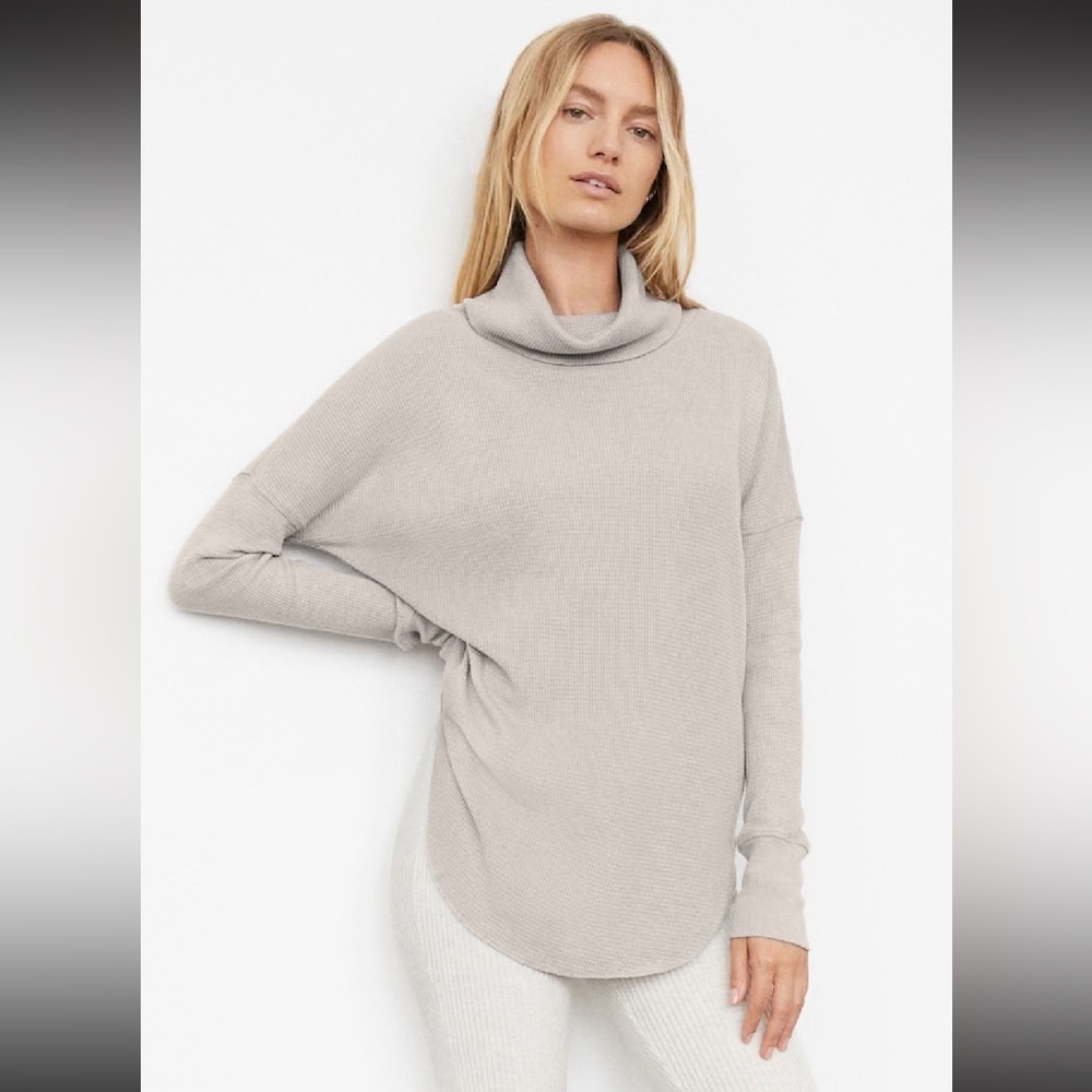 Aritzia The Group by Babaton Thermal Cowlneck